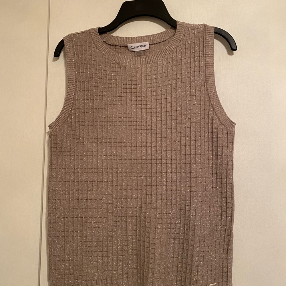 Calvin Klein Women's Beige Metallic Ribbed Sleeveless A Layering Tank Top, (M)